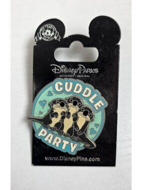 Disney Collector's Trading Pin, Cuddle Party Otters from Finding Dory, NEW